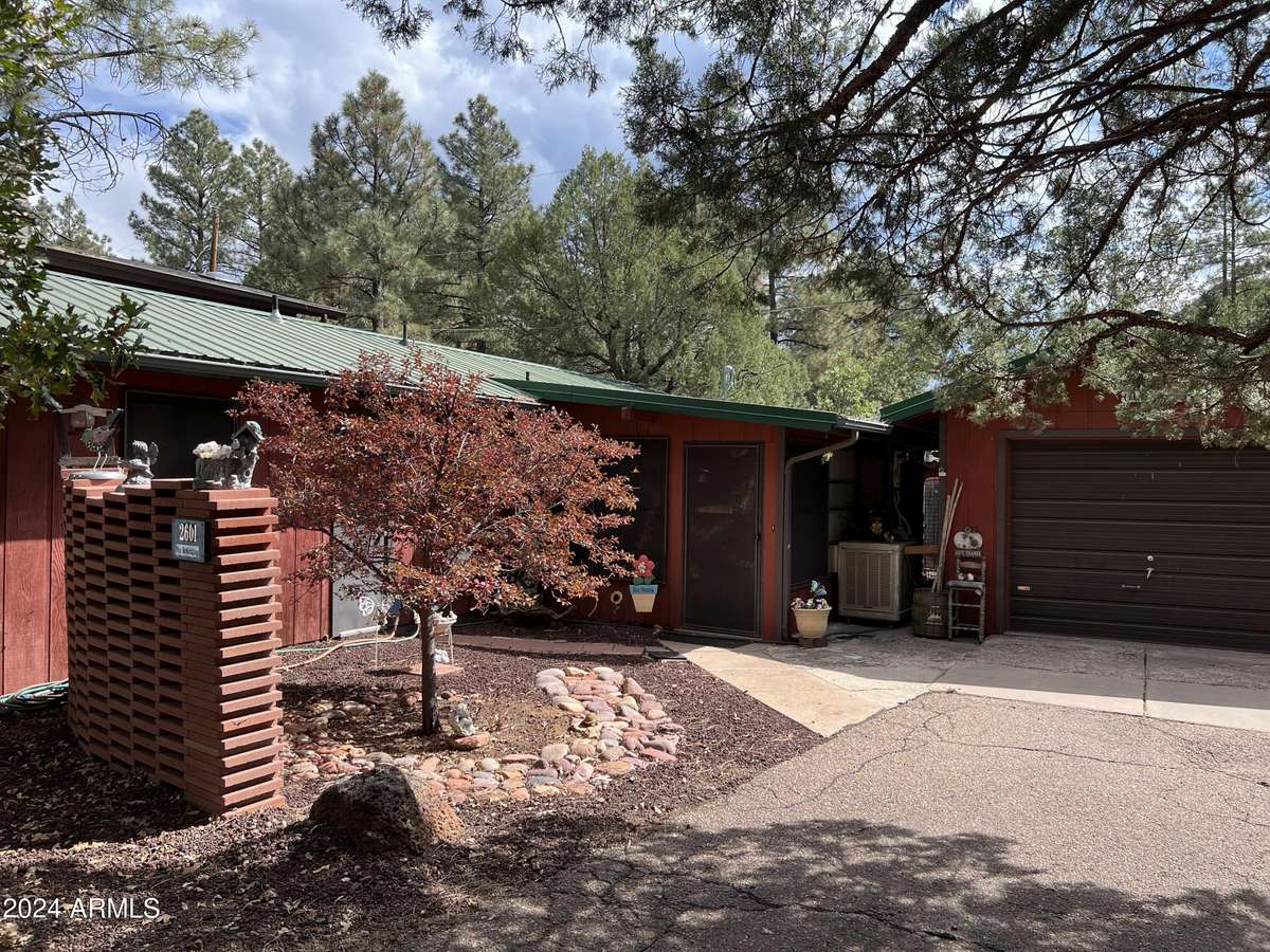 Lakeside, AZ 85929,2601 HIDDEN PINES Drive