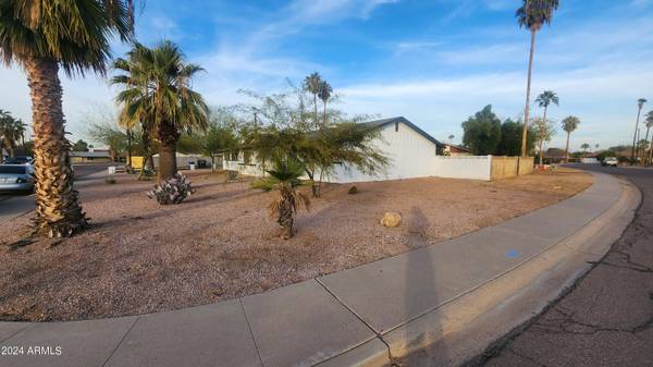 Tempe, AZ 85282,2211 S Kachina Drive