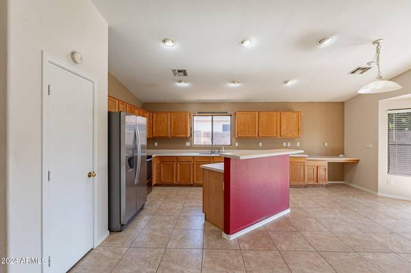 Phoenix, AZ 85041,2409 W DARREL Road