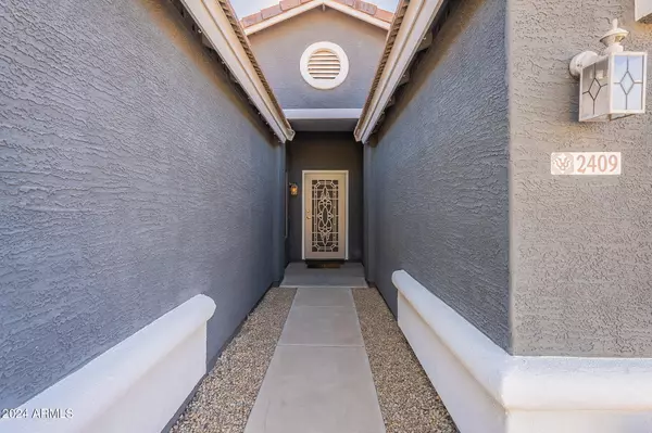 Phoenix, AZ 85041,2409 W DARREL Road