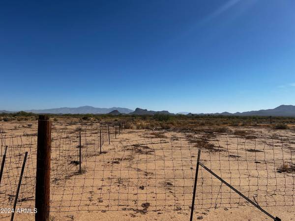 Tucson, AZ 85743,7711 GHOST RANCH Road #-