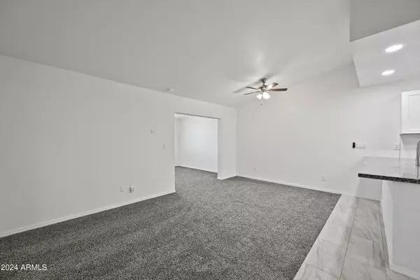 Mesa, AZ 85203,1842 N SPRING Street #202