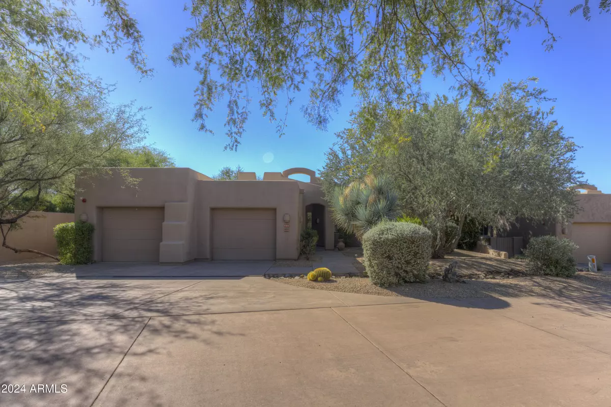 Scottsdale, AZ 85266,7481 E Whitethorn Circle #628