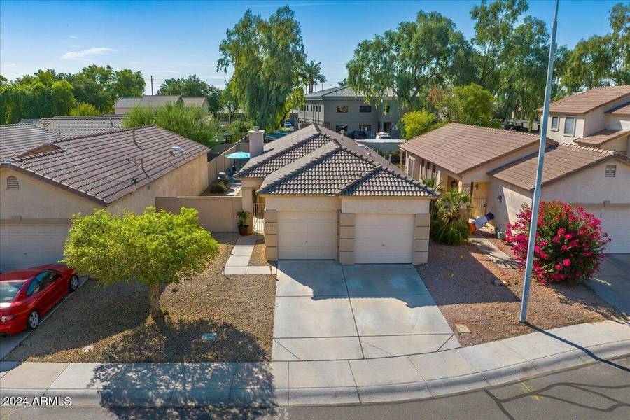 631 W COLT Road, Chandler, AZ 85225