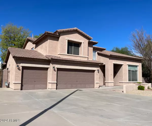 2124 S STUART Avenue, Gilbert, AZ 85295