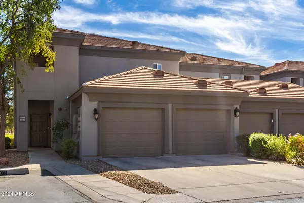 7401 W ARROWHEAD CLUBHOUSE Drive #2084, Glendale, AZ 85308