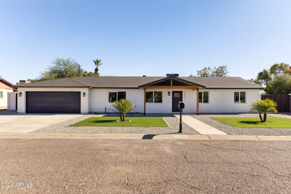 17817 N 43RD Place, Phoenix, AZ 85032