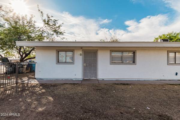 Phoenix, AZ 85015,2206 W HEATHERBRAE Drive