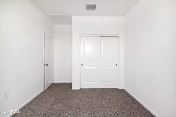 San Tan Valley, AZ 85143,5057 E MIDNIGHT STAR Drive