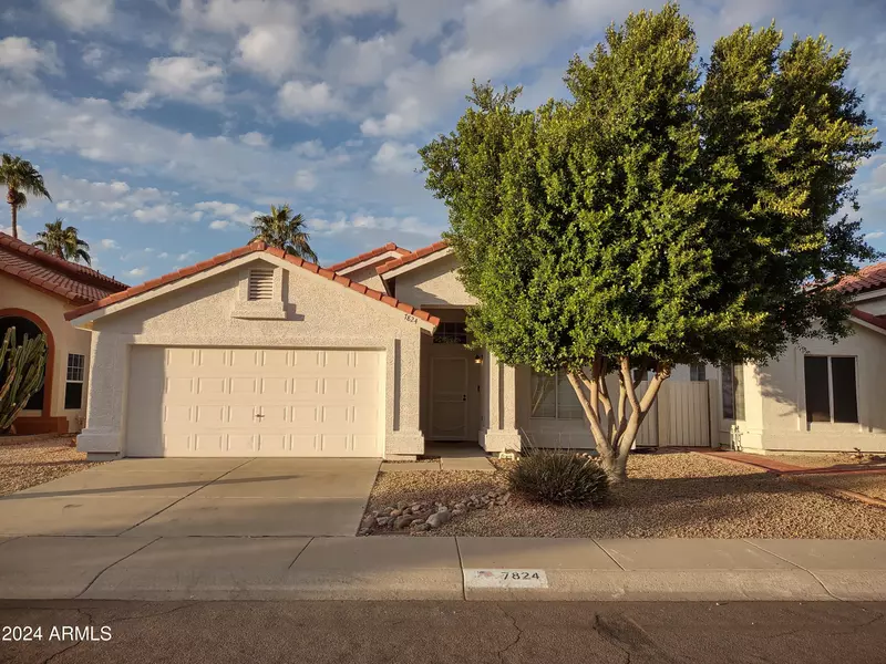 7824 W JULIE Drive, Glendale, AZ 85308