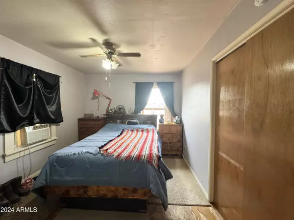 Winslow, AZ 86047,901 N PRAIRIE Avenue