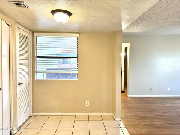 Mesa, AZ 85202,1730 W EMELITA Avenue #2035