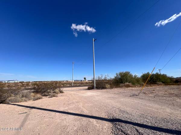 Tonopah, AZ 85354,0 S 351st Avenue #-