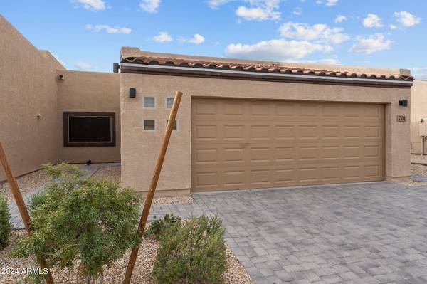 Wickenburg, AZ 85390,701 DYLAN Court