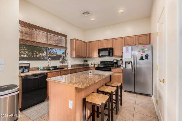 Chandler, AZ 85248,3928 S GREYTHORNE Way