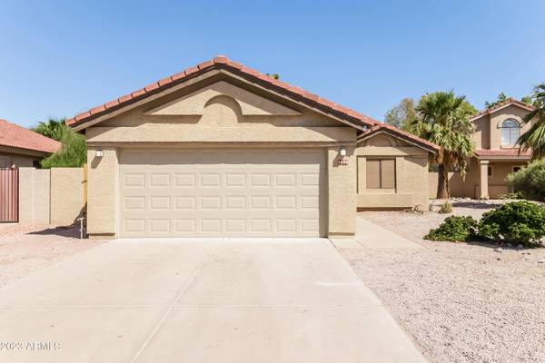 3806 E South Fork Drive, Phoenix, AZ 85044