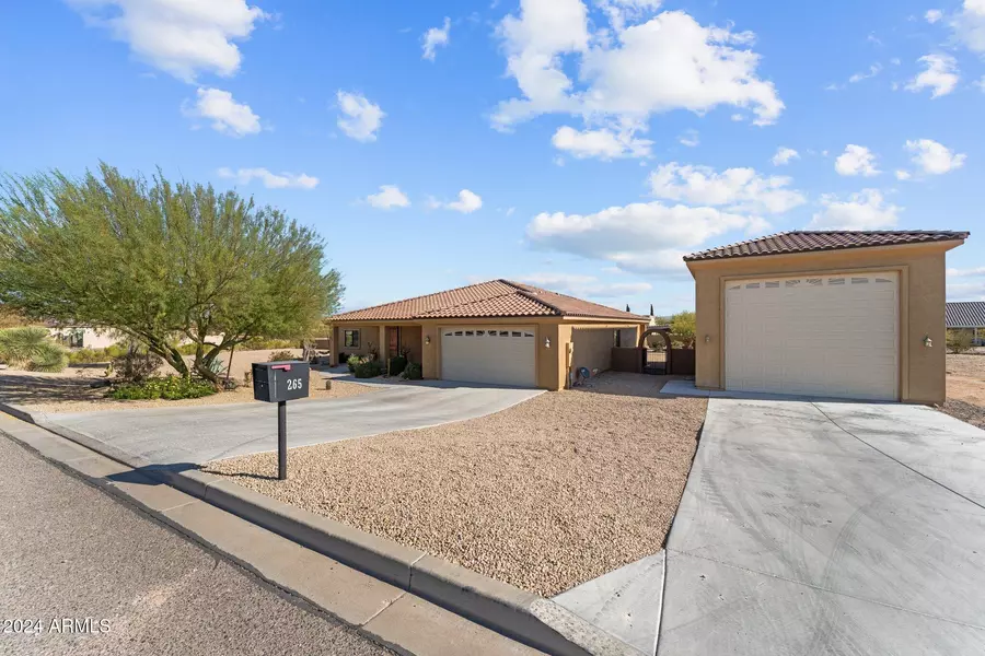 265 Shawnee Drive, Wickenburg, AZ 85390