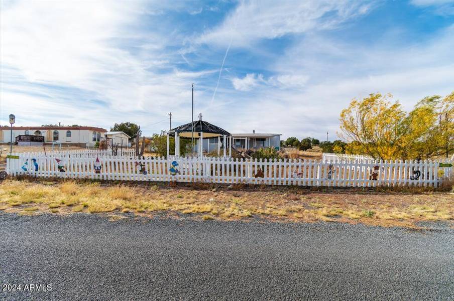 25 Short Lane, Concho, AZ 85924