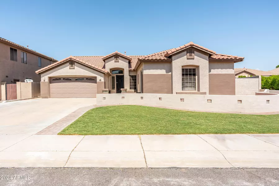 6920 W TETHER Trail, Peoria, AZ 85383