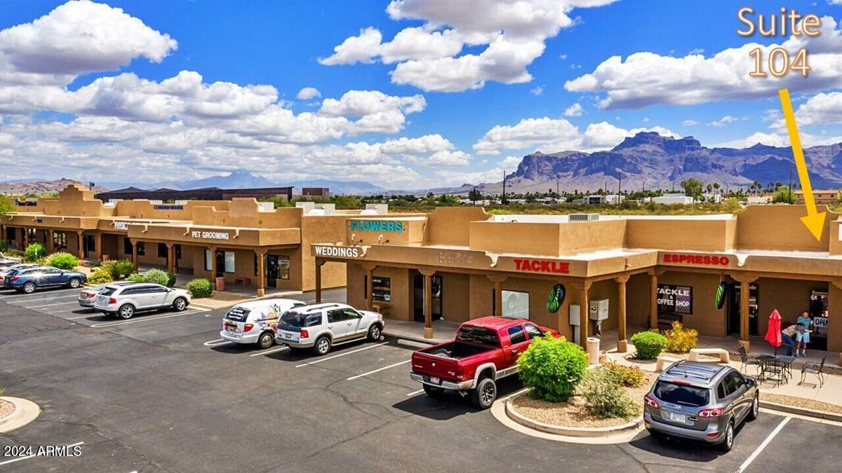 Apache Junction, AZ 85119,1075 S IDAHO Road #104