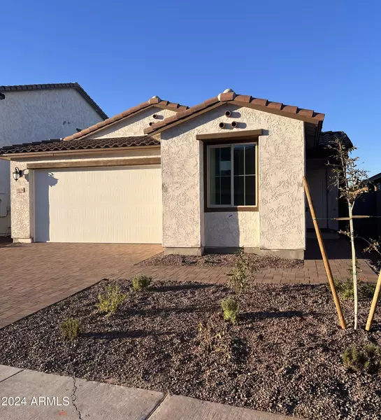 18230 W VOGEL Avenue, Goodyear, AZ 85338