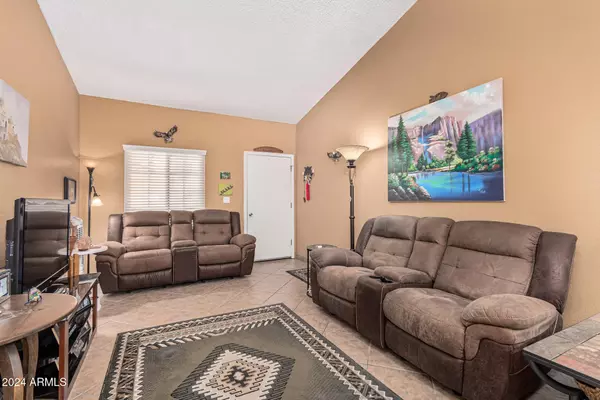 455 S Delaware Drive #124, Apache Junction, AZ 85120