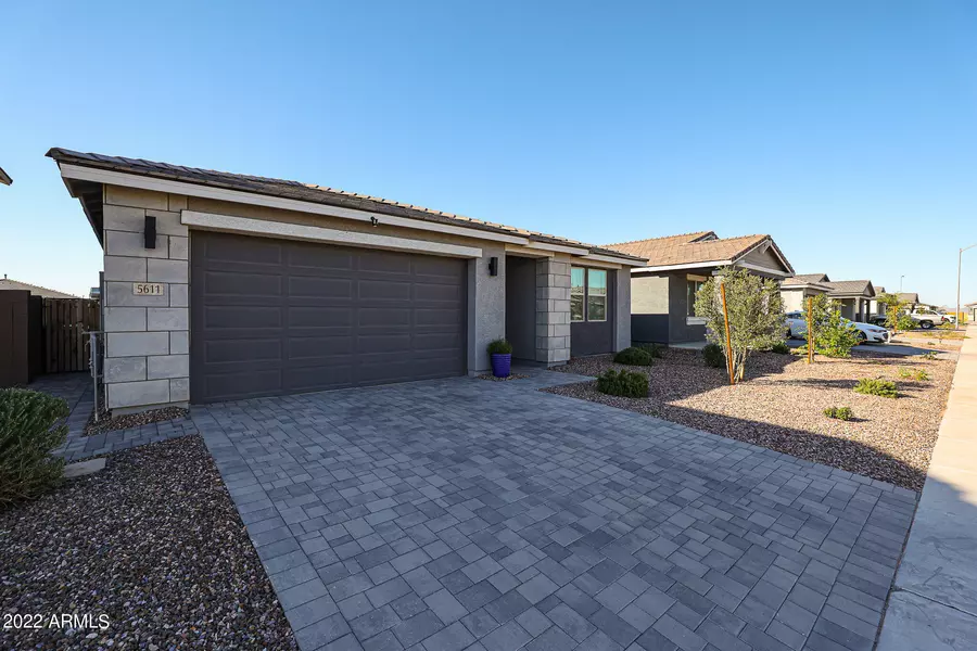 5611 W STARGAZER Place, Laveen, AZ 85339