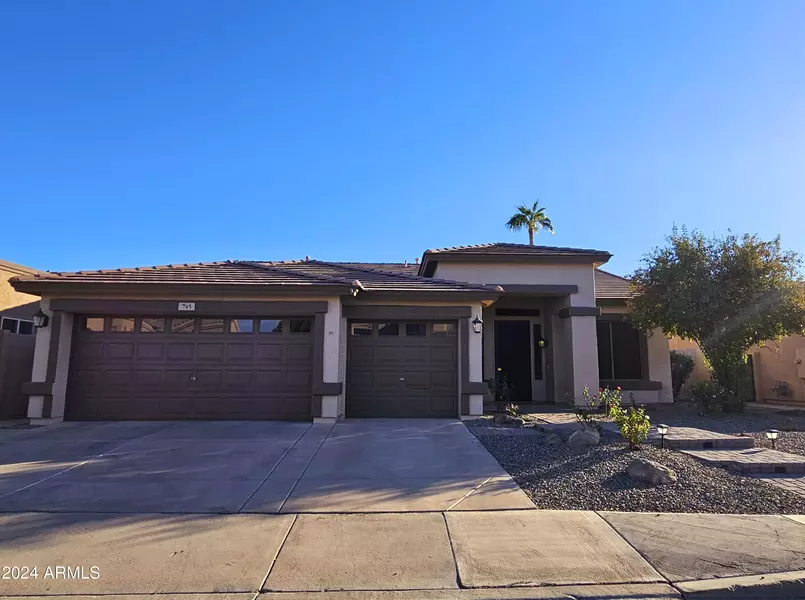 745 W CITRUS Way, Chandler, AZ 85248