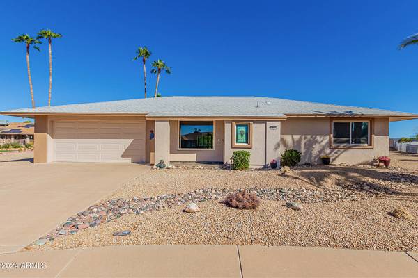 18633 N CONQUISTADOR Drive, Sun City West, AZ 85375