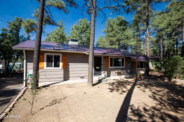 Show Low, AZ 85901,720 W REIDHEAD Street