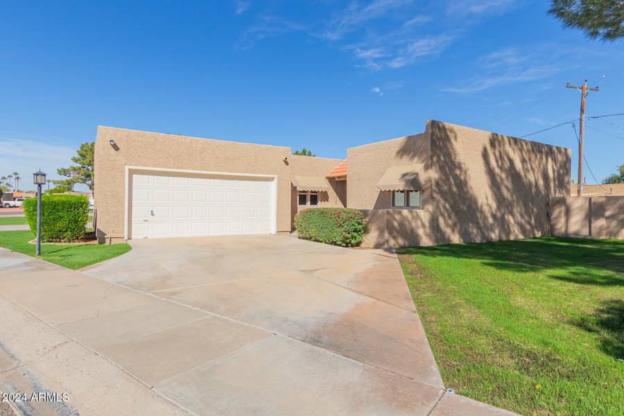 8480 E MALCOMB Drive, Scottsdale, AZ 85250