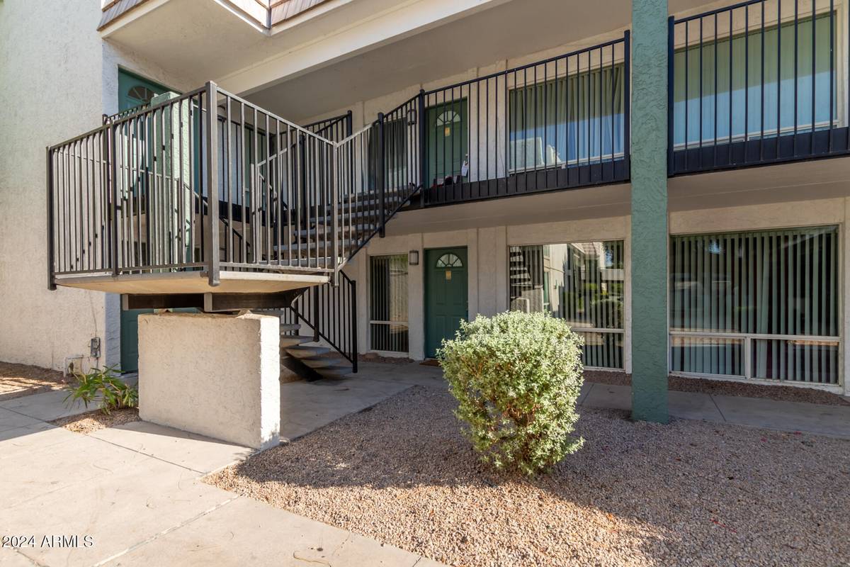 Mesa, AZ 85203,425 E BROWN Road #106