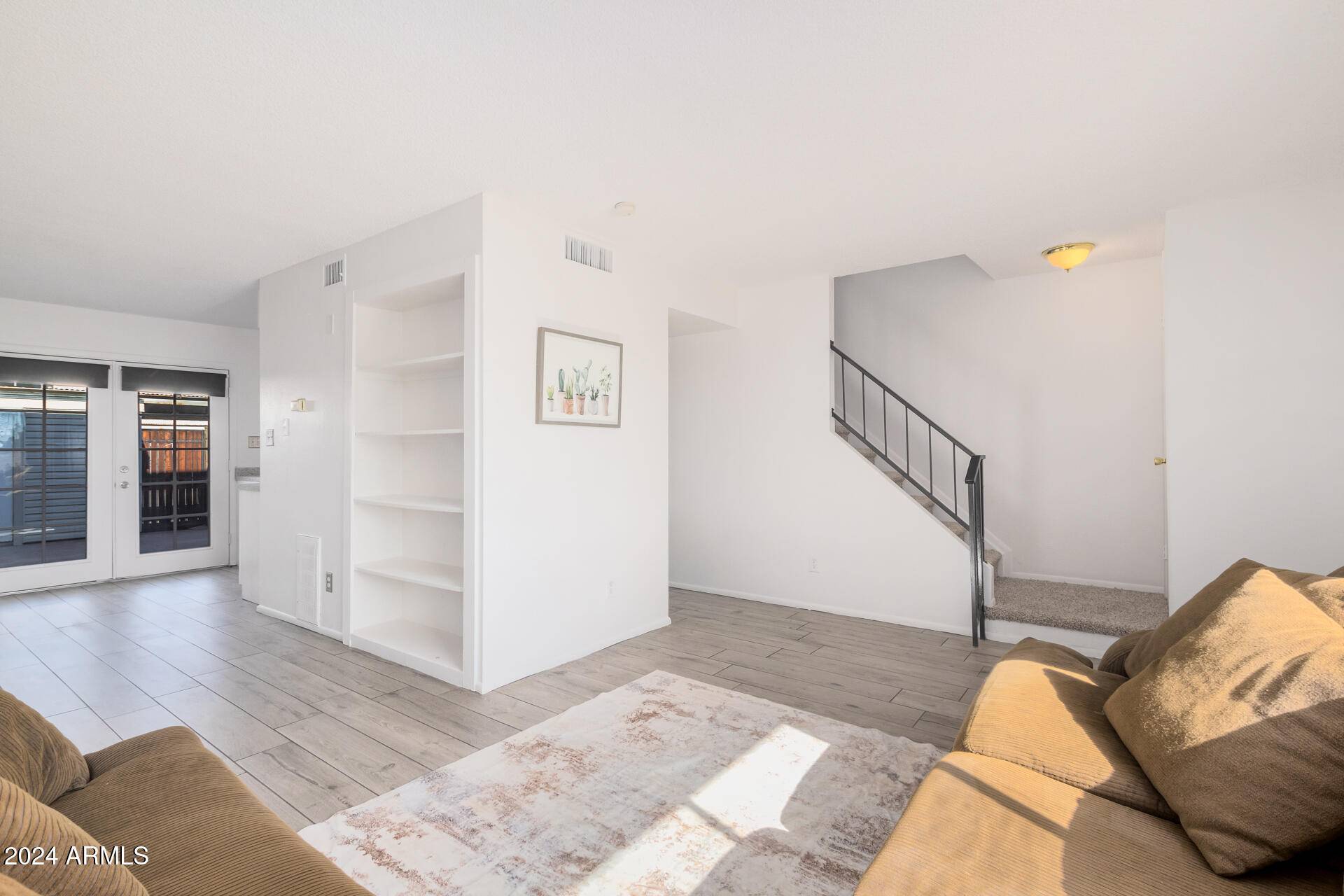 Tempe, AZ 85283,413 E WOODMAN Drive