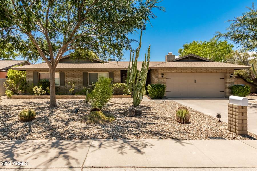 2113 E PEBBLE BEACH Drive, Tempe, AZ 85282