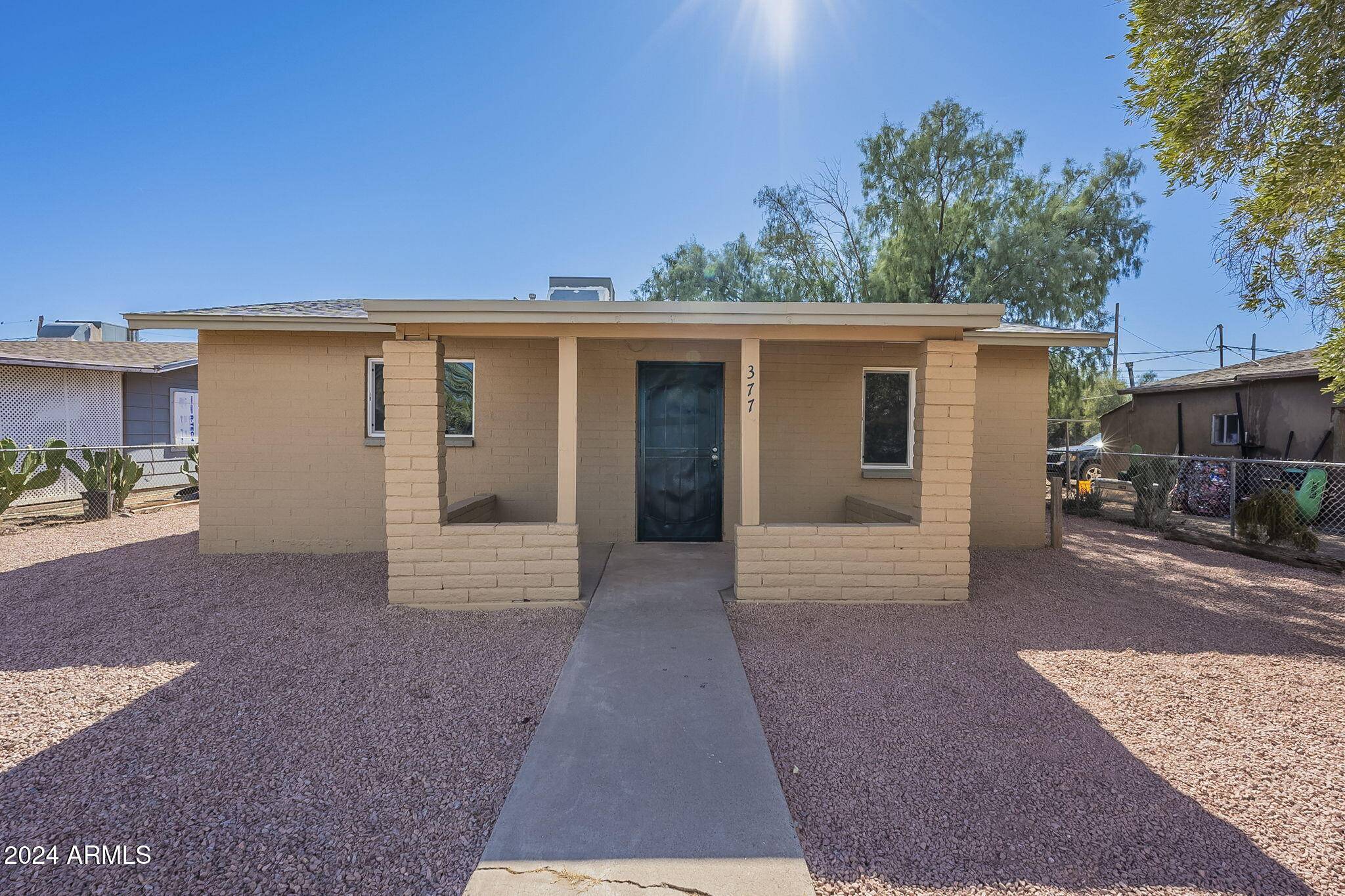 377 W BEALEY Avenue, Coolidge, AZ 85128