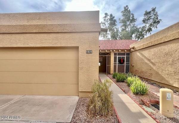 1321 E BARBARA Drive, Tempe, AZ 85288