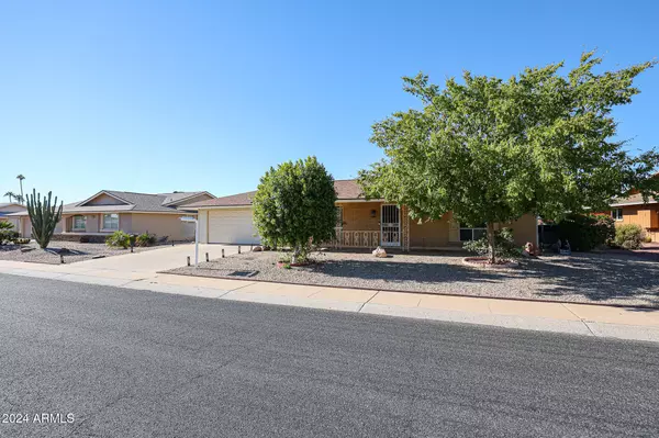 10220 W WHITE MOUNTAIN Road, Sun City, AZ 85351