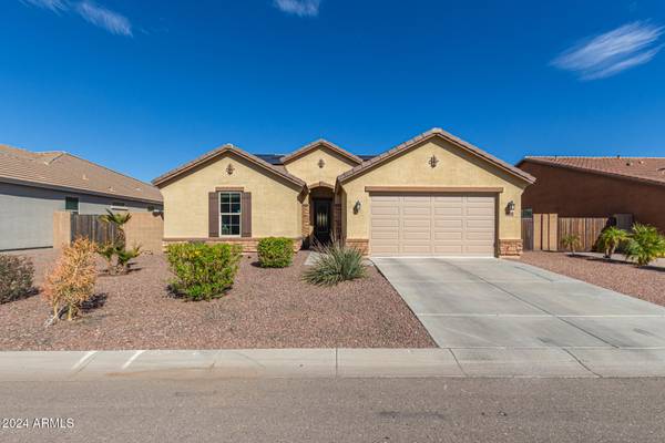 2486 W DAPPLE GRAY Court, San Tan Valley, AZ 85144