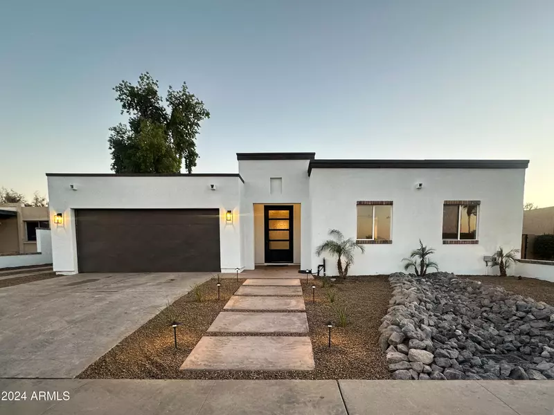 2521 W Dunbar Drive, Tempe, AZ 85282