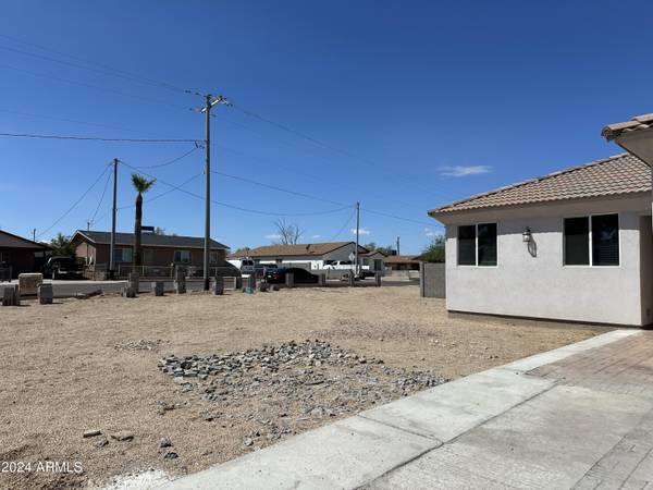 Avondale, AZ 85323,928 S 2ND Street