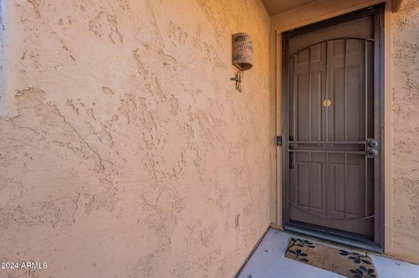 San Tan Valley, AZ 85143,453 E TAYLOR Trail