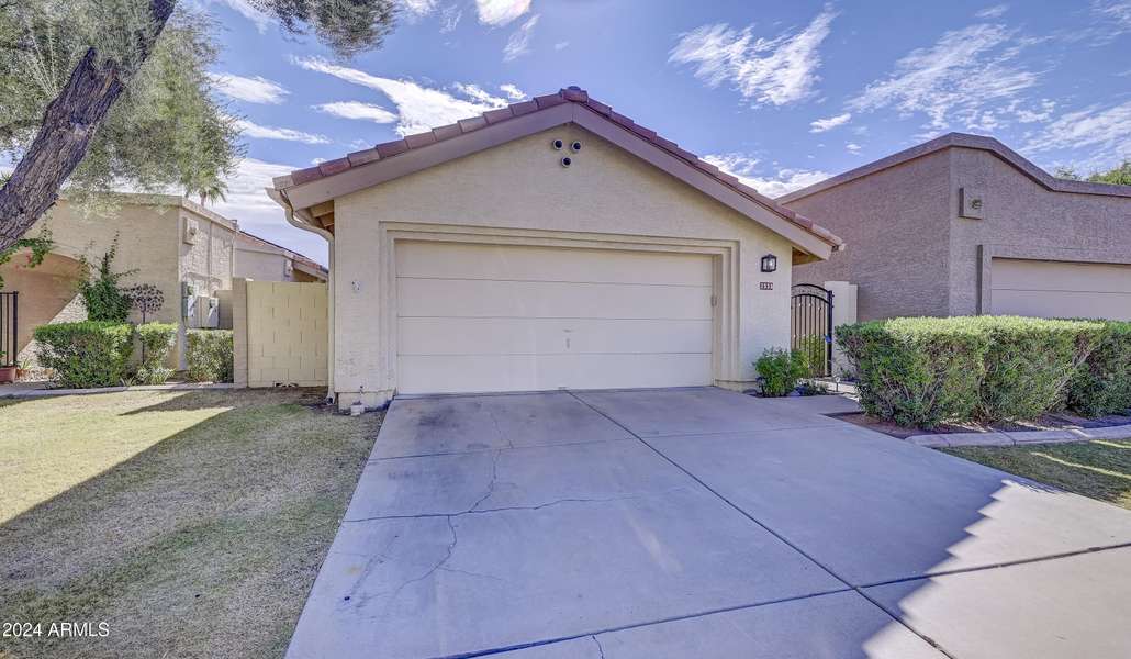 2335 W MISSION Drive, Chandler, AZ 85224