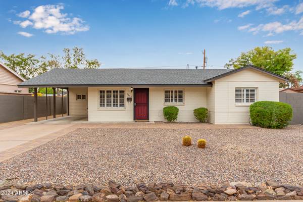 Phoenix, AZ 85016,2447 E Highland Avenue