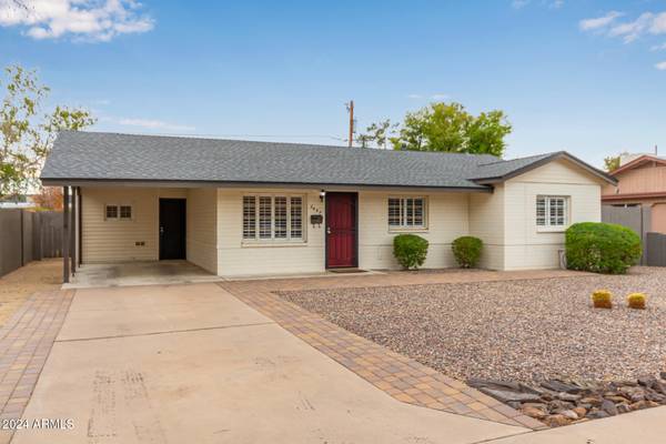 Phoenix, AZ 85016,2447 E Highland Avenue