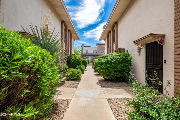 4848 N WOODMERE FAIRWAY -- #15, Scottsdale, AZ 85251