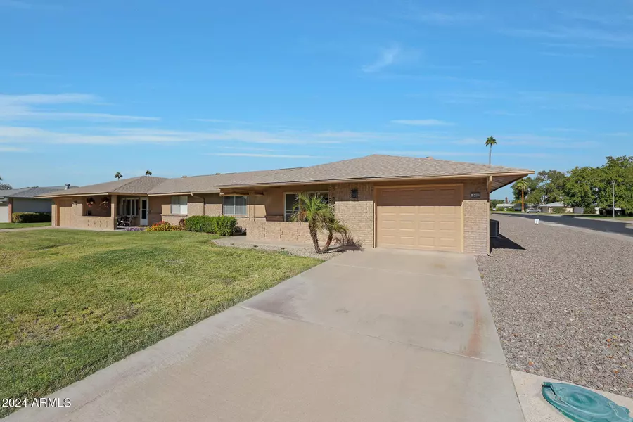 9902 W SANDSTONE Drive, Sun City, AZ 85351