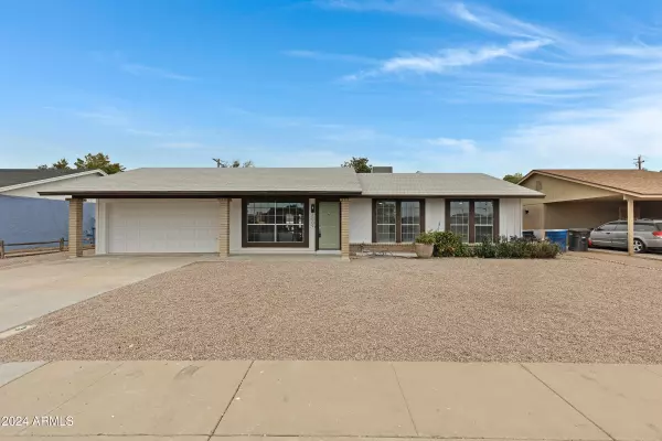 2009 E FRYE Road, Chandler, AZ 85225