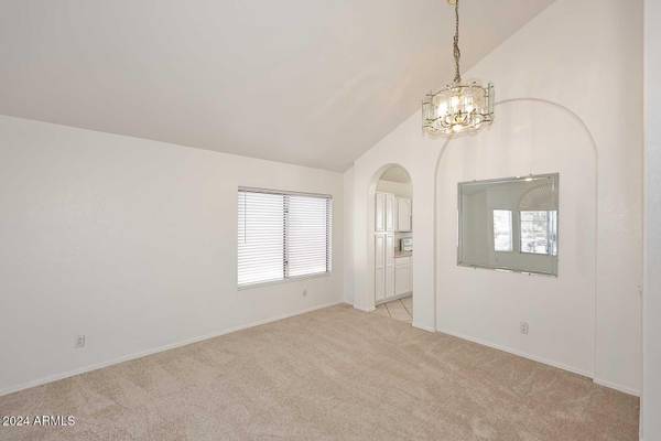 Gilbert, AZ 85233,927 W HORSESHOE Avenue