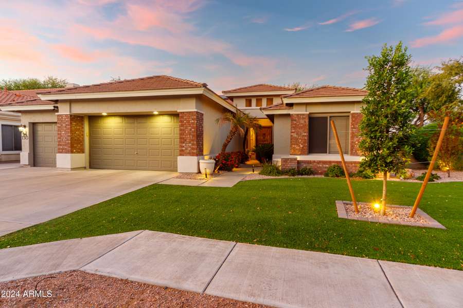 130 W SUNBURST Lane, Tempe, AZ 85284