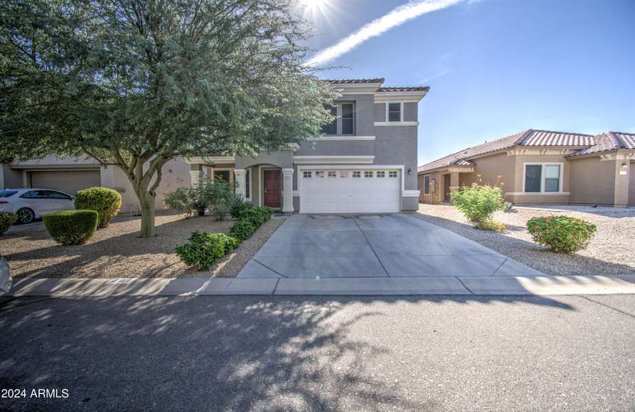 781 E COWBOY COVE Trail, San Tan Valley, AZ 85143